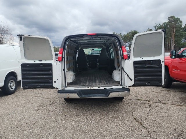 Used 2020 Chevrolet Express 2500 w/ Driver Convenience Package image 20