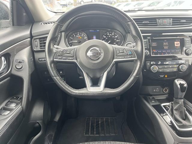 Used 2019 Nissan Rogue SV w/ Premium Package image 14