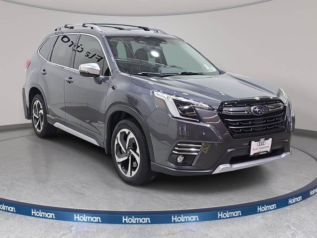Used 2023 Subaru Forester Touring image 4