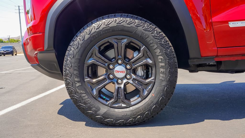 Used 2024 GMC Canyon Elevation w/ Trailering Package image 12