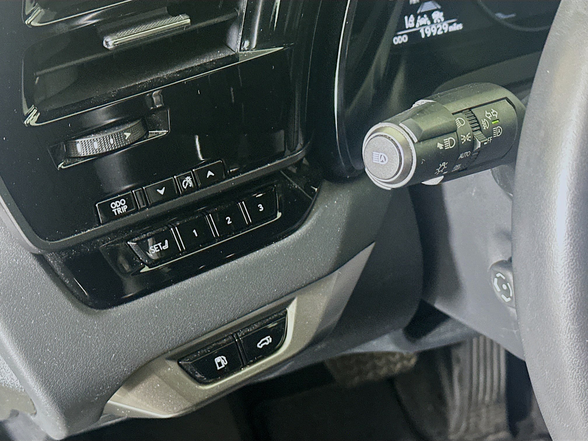 Used 2024 Lexus RX 350 Premium w/ Accessory Package (Z1) AWD/4WD image 17