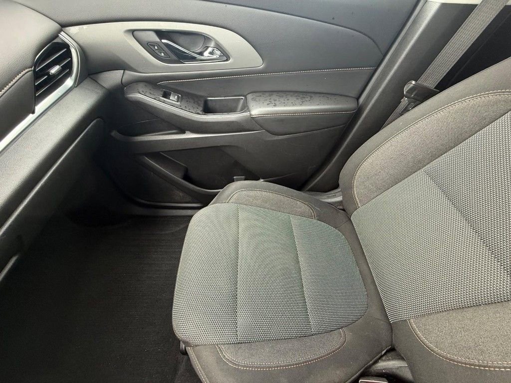 Used 2018 Chevrolet Traverse LT image 23