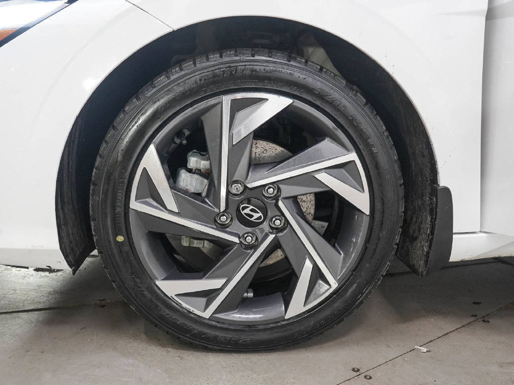 Used 2025 Hyundai Elantra SEL FWD image 27