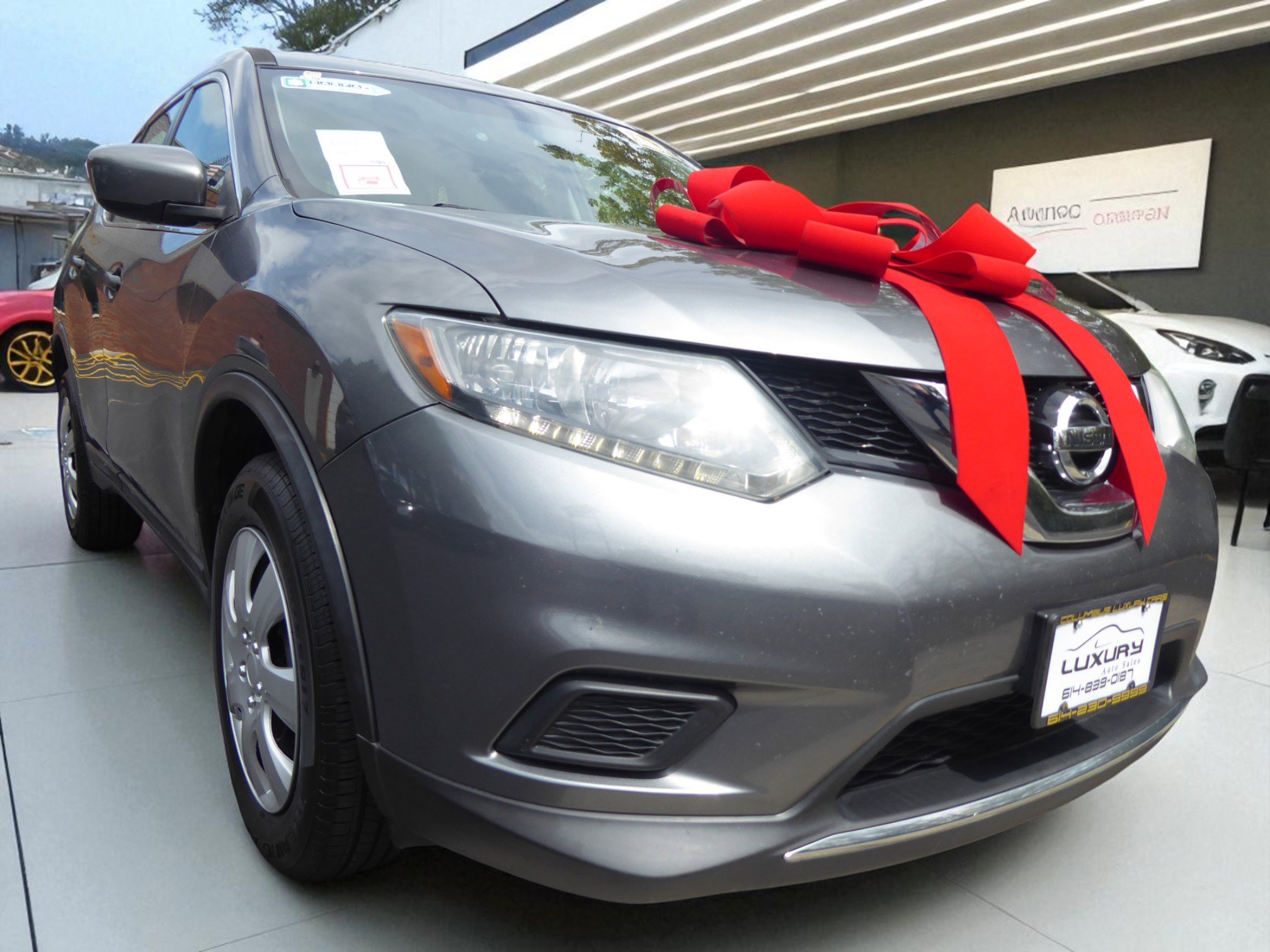 Used 2016 Nissan Rogue S image 3