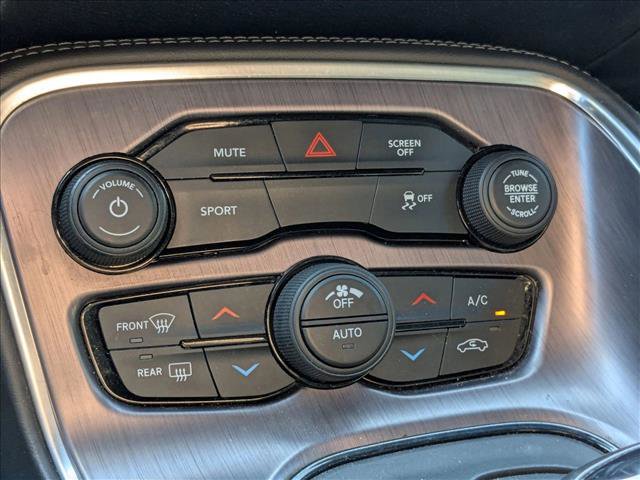 Used 2018 Dodge Challenger SXT w/ Blacktop Package image 10