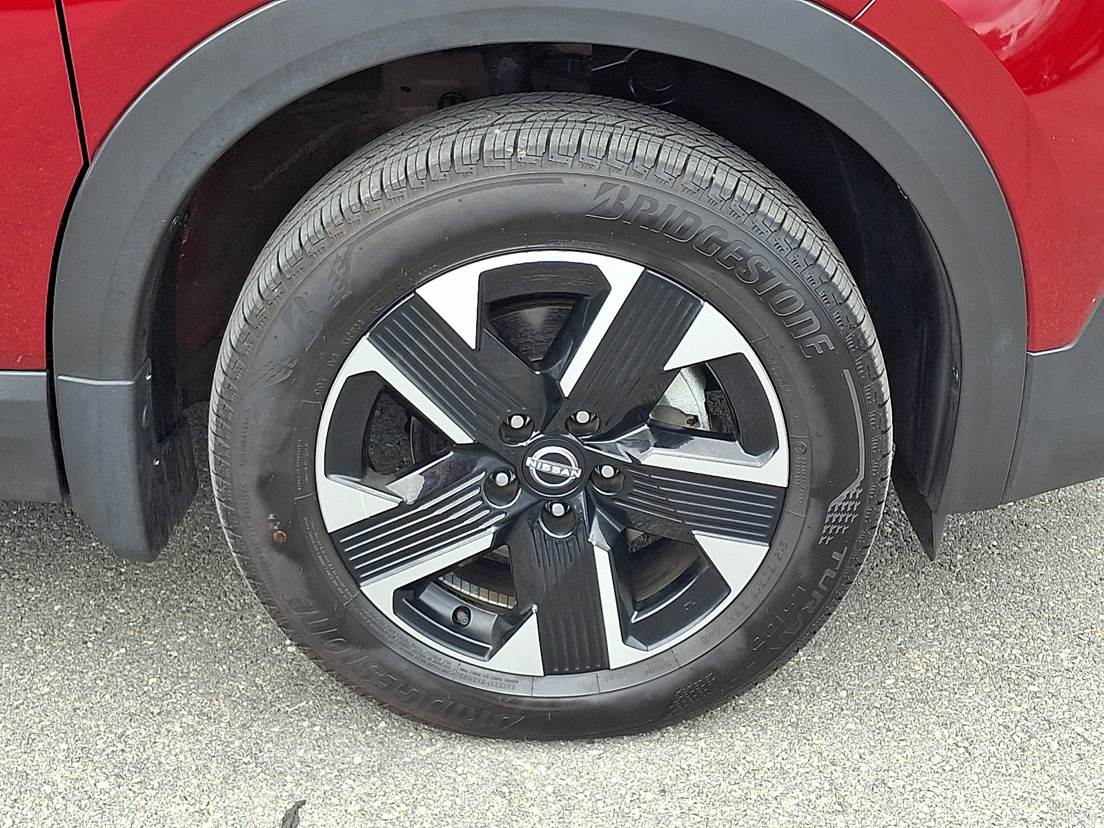 Used 2025 Nissan Kicks SR AWD/4WD image 8