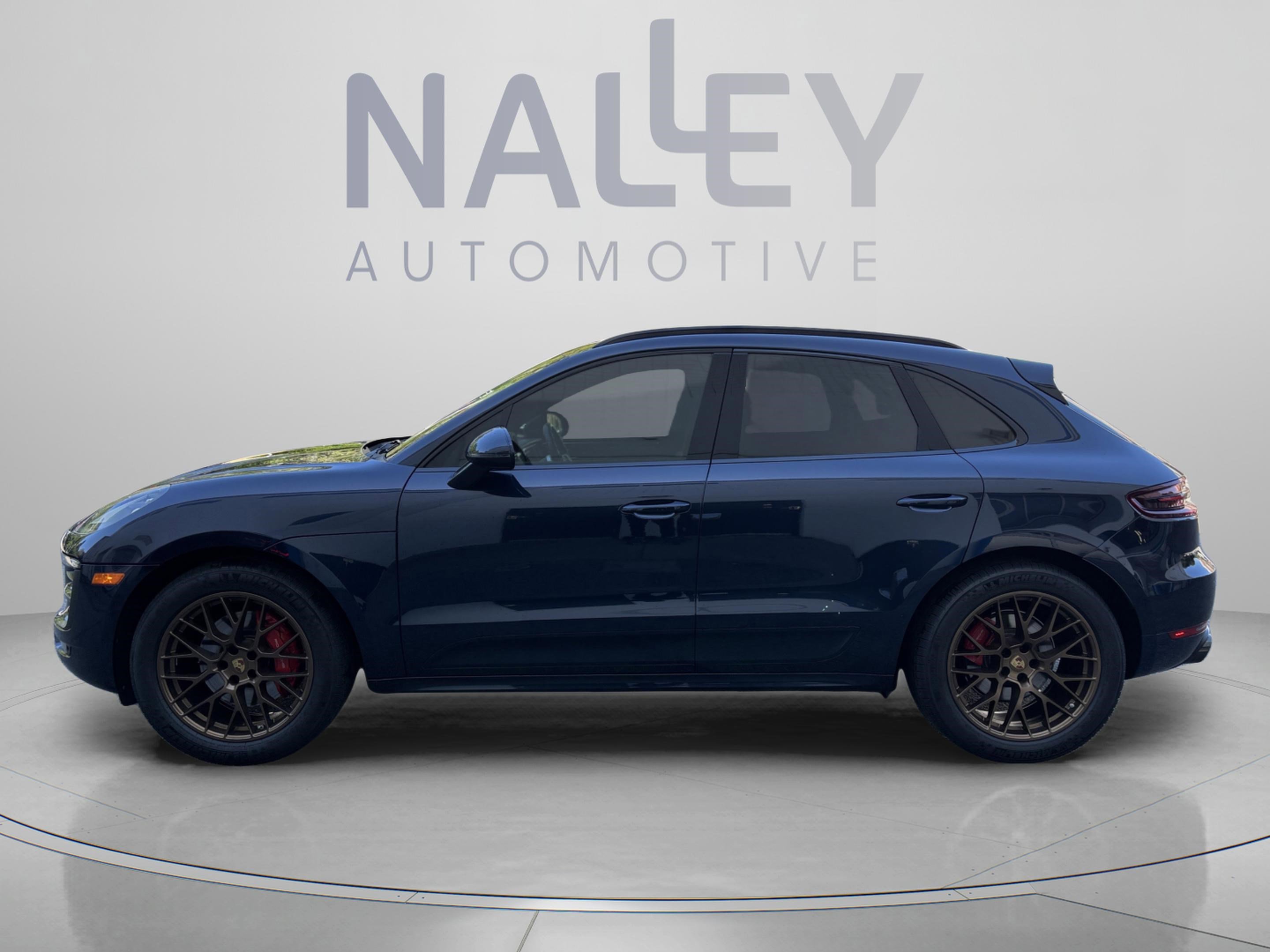 Used 2017 Porsche Macan GTS AWD/4WD image 2