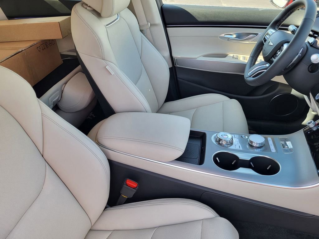 New 2026 Genesis GV70 2.5T Select AWD/4WD image 18