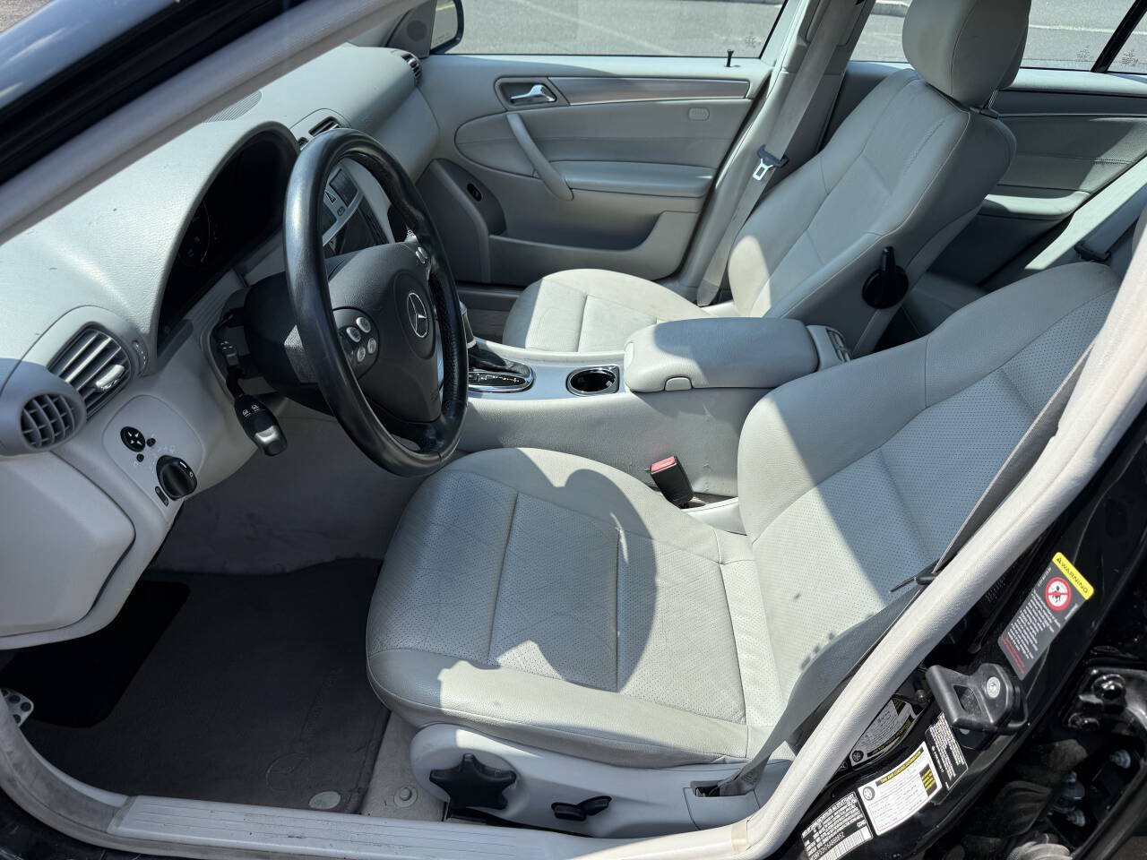 Used 2006 Mercedes-Benz C 230 Sedan w/ Sunroof Pkg image 12