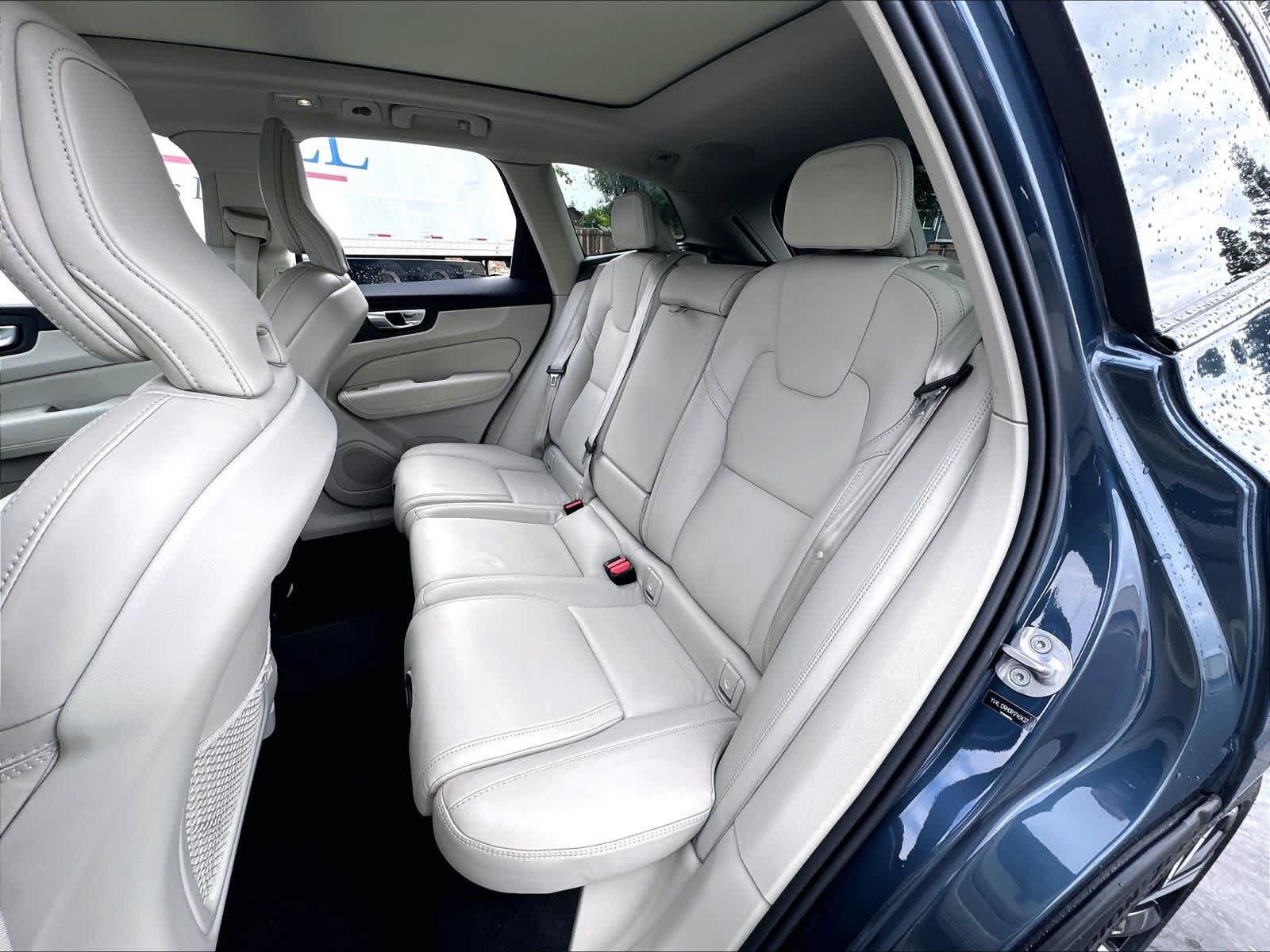 Used 2024 Volvo XC60 B5 Ultimate w/ Protection Package Premier AWD/4WD image 29