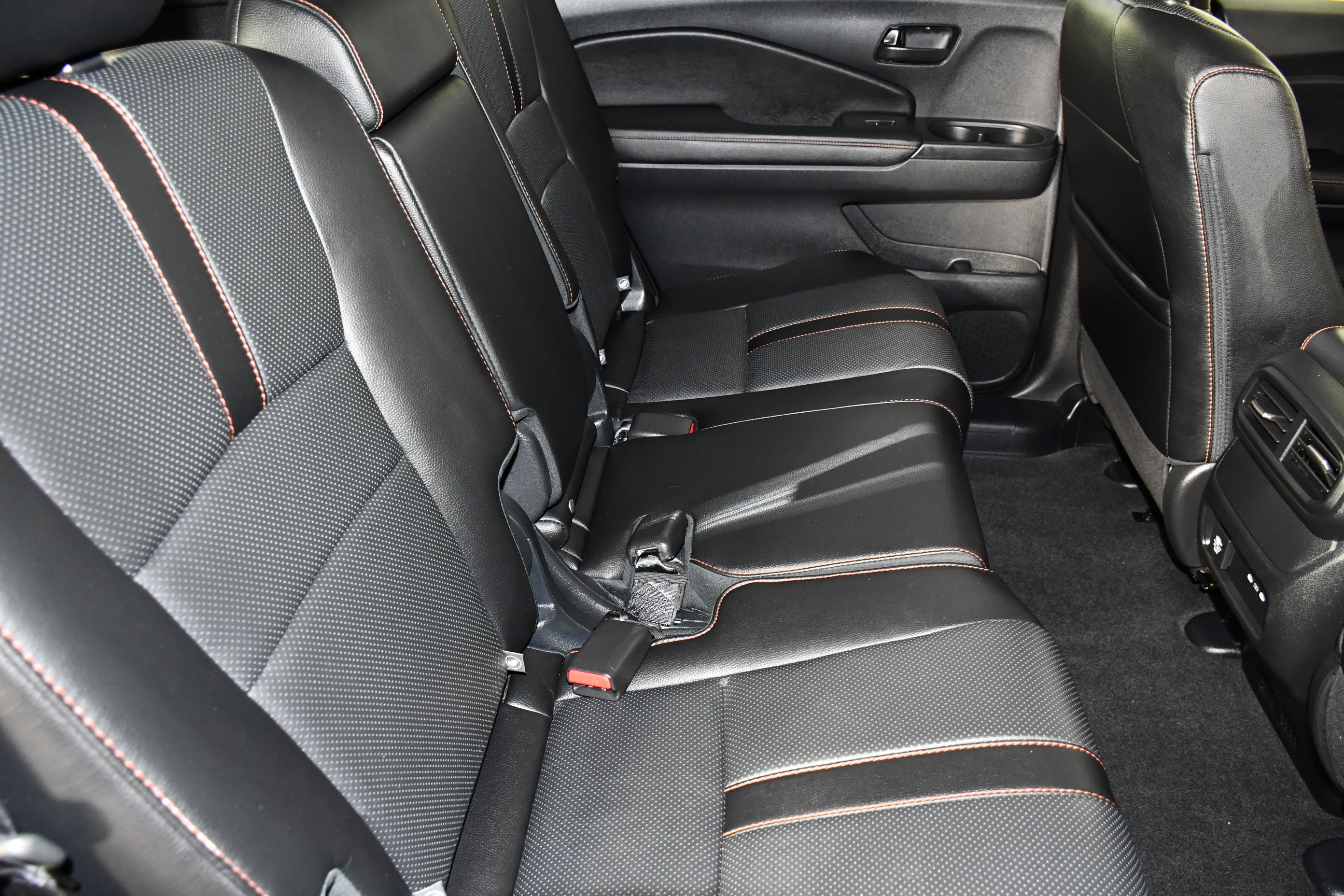 Certified 2025 Honda Passport TrailSport image 46