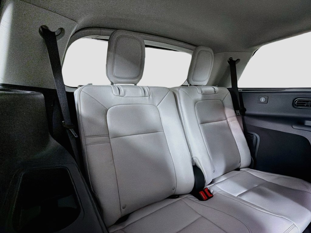 New 2027 Lincoln Aviator 2WD image 29