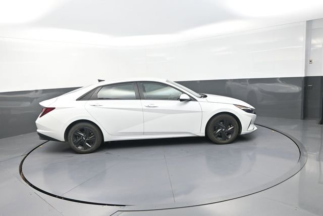 Used 2021 Hyundai Elantra SEL w/ Convenience Package FWD image 23