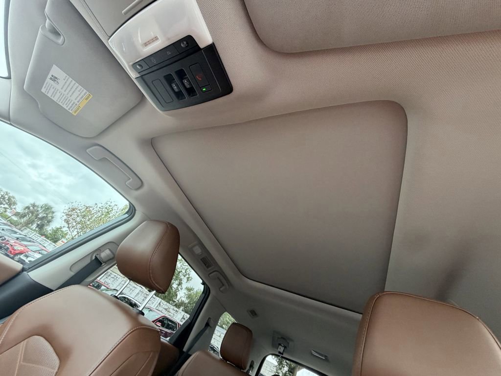 Used 2024 Nissan Pathfinder Platinum w/ Cargo Package image 36