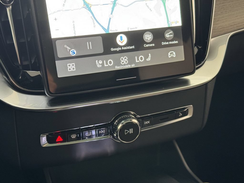 New 2026 Volvo XC90 T8 Plus AWD/4WD image 21