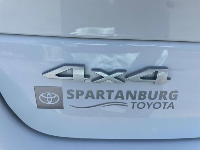 Used 2025 Jeep Grand Cherokee Summit AWD/4WD image 9