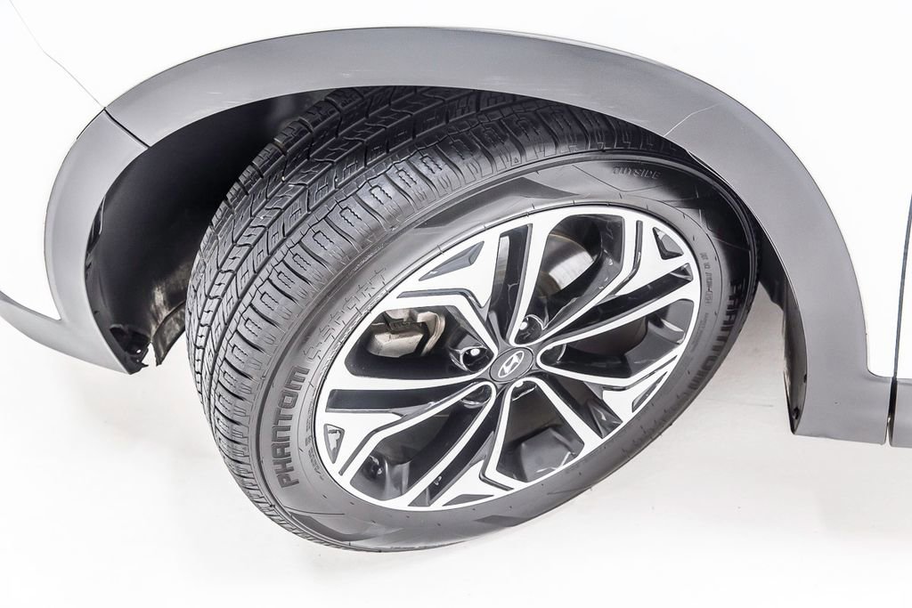 Used 2020 Hyundai Santa Fe Limited image 11