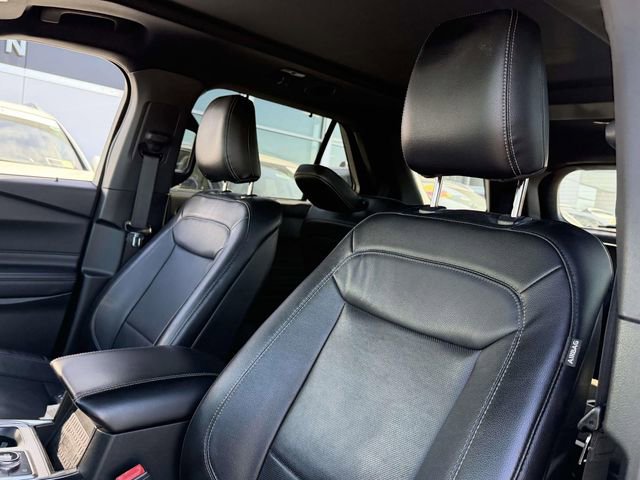 Used 2020 Ford Explorer Limited image 12