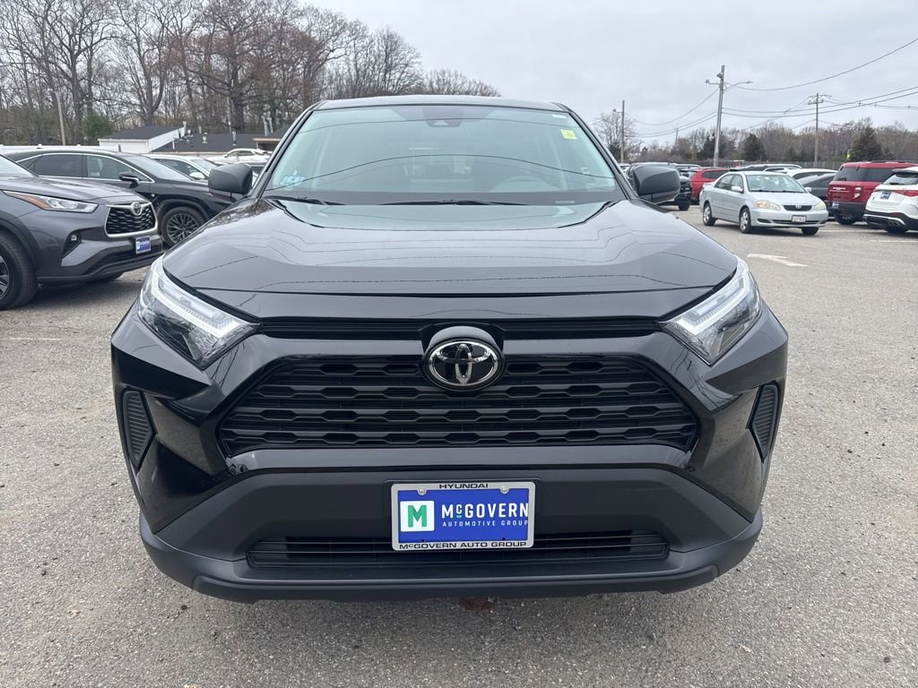 Used 2023 Toyota RAV4 LE AWD/4WD image 2