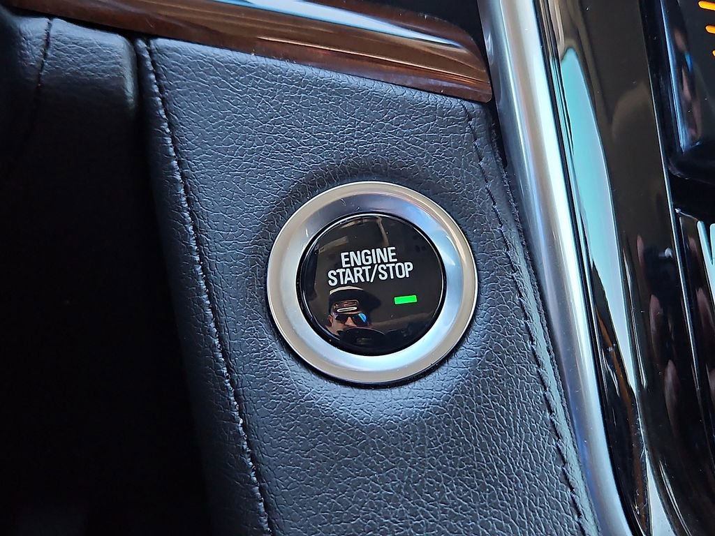 Used 2020 Cadillac Escalade Luxury w/ Escalade Sport Edition AWD/4WD image 26