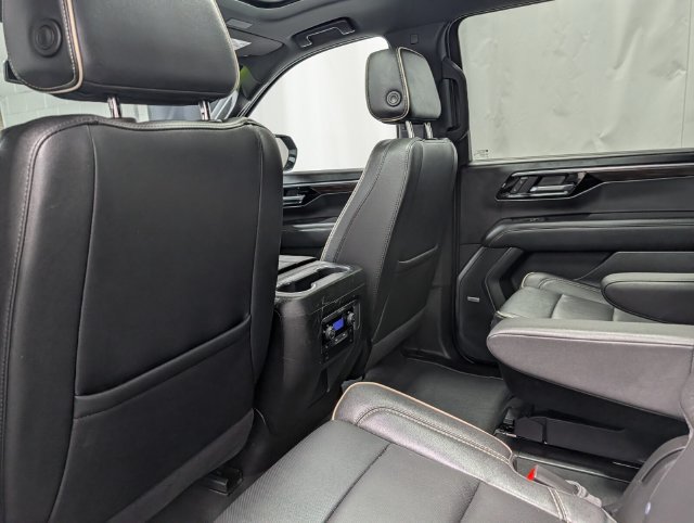 Certified 2026 Chevrolet Suburban Premier w/ Sun And Tow Package AWD/4WD image 13