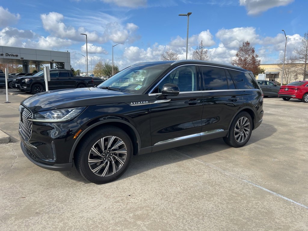 Used 2025 Lincoln Aviator 2WD w/ Equipment Group 101A image 1