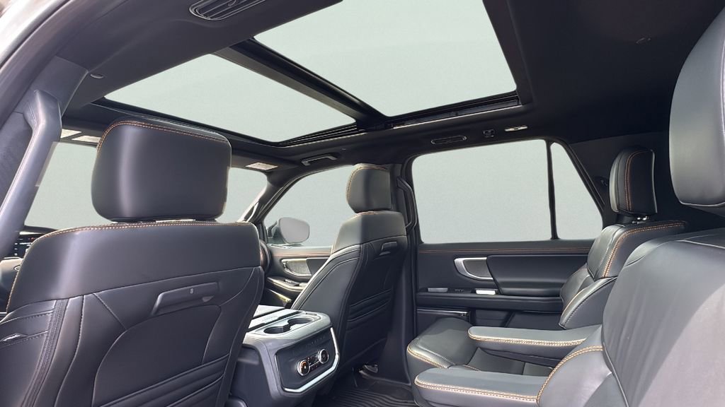 Certified 2025 Ford Expedition Tremor AWD/4WD image 28