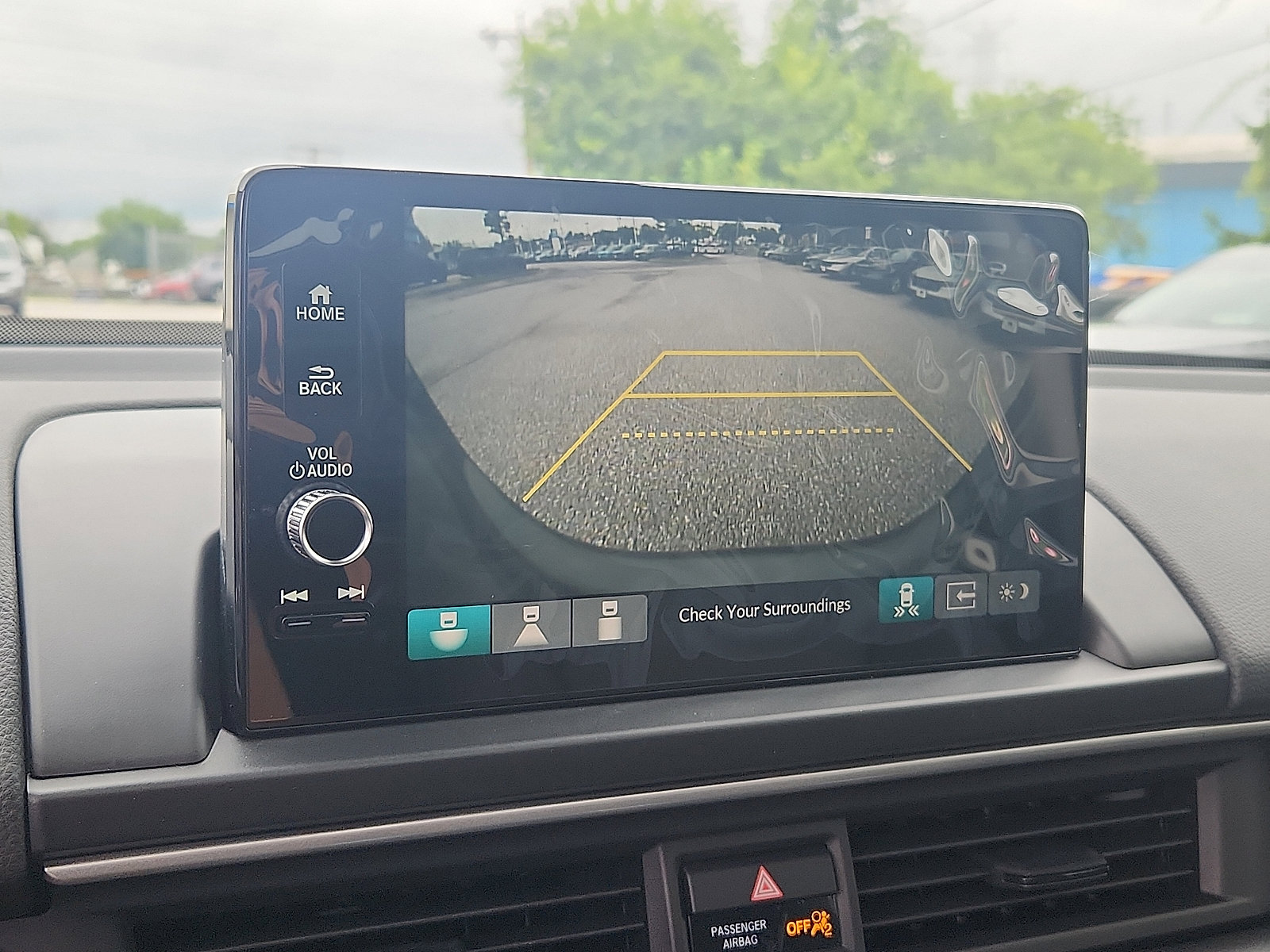 New 2025 Honda Pilot Touring image 14