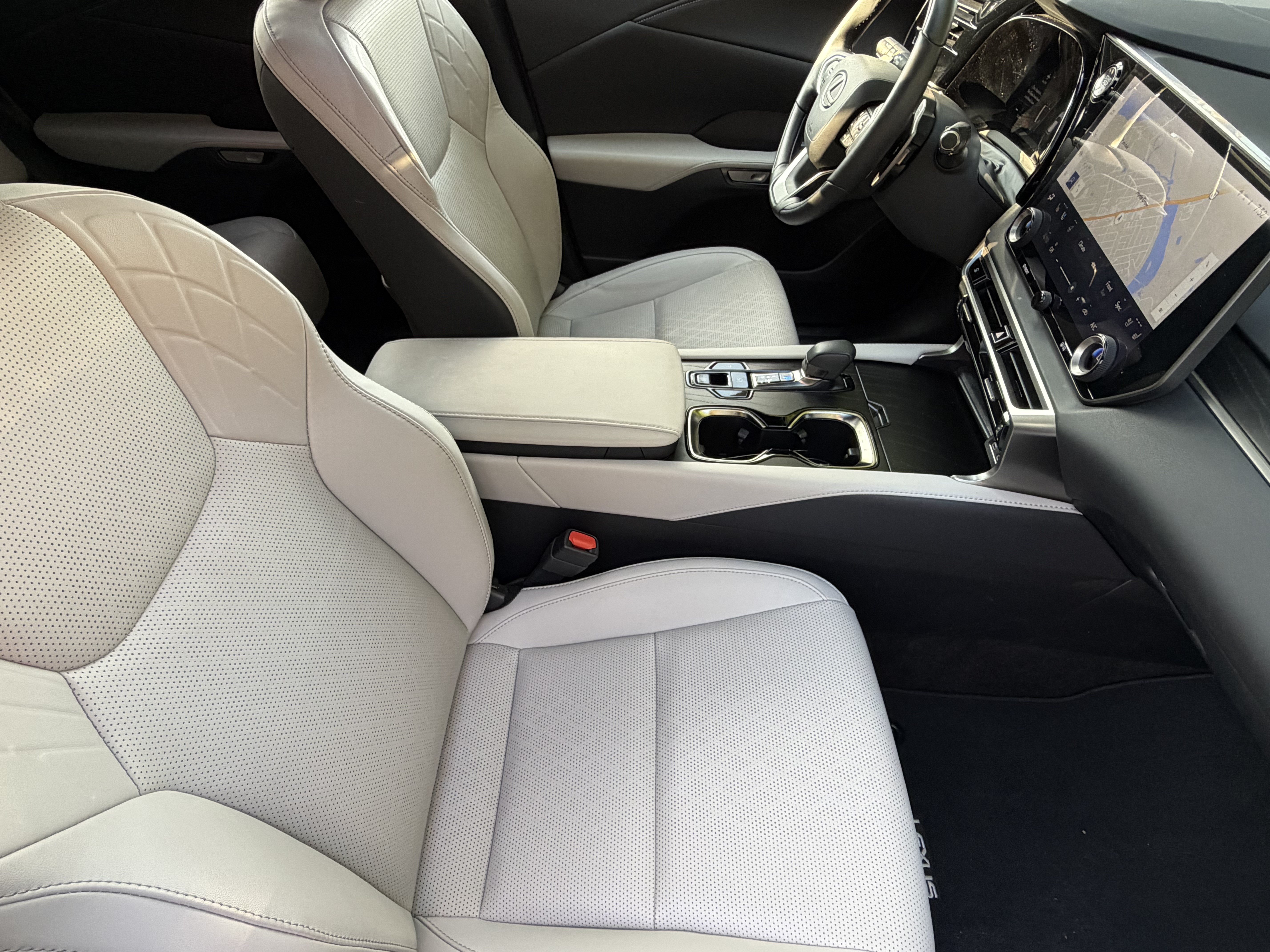 Used 2025 Lexus RX 350 Premium Plus w/ Accessory Package (Z1) FWD image 43