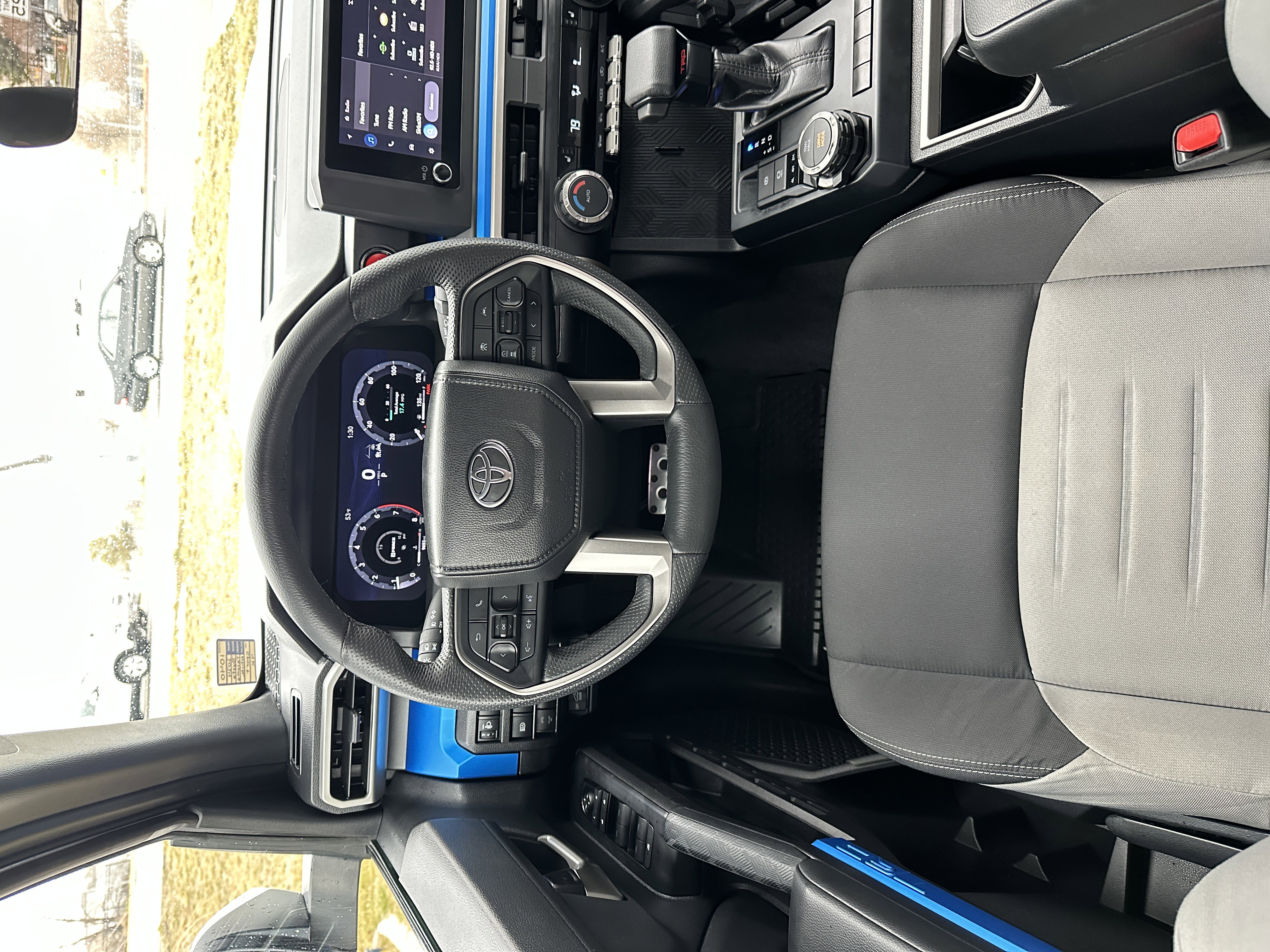 Used 2024 Toyota Tacoma TRD Sport AWD/4WD image 38