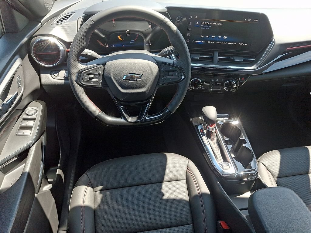New 2026 Chevrolet Trax RS w/ Sunroof Package FWD image 7