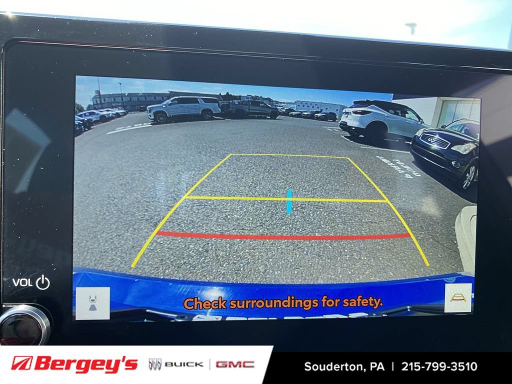 Used 2025 Toyota Camry SE w/ Convenience Package FWD image 18