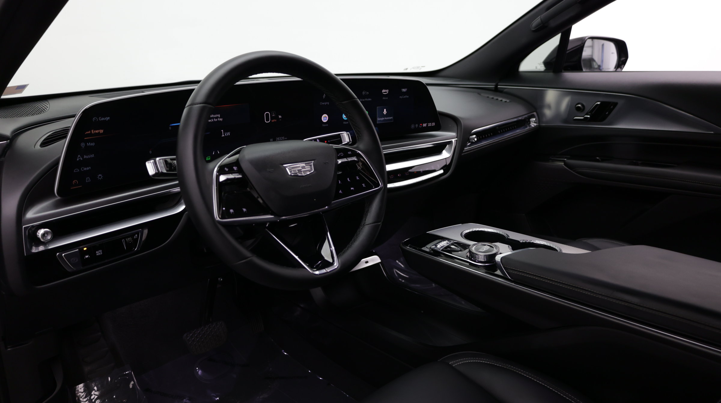 Used 2024 Cadillac Lyriq Tech RWD image 12