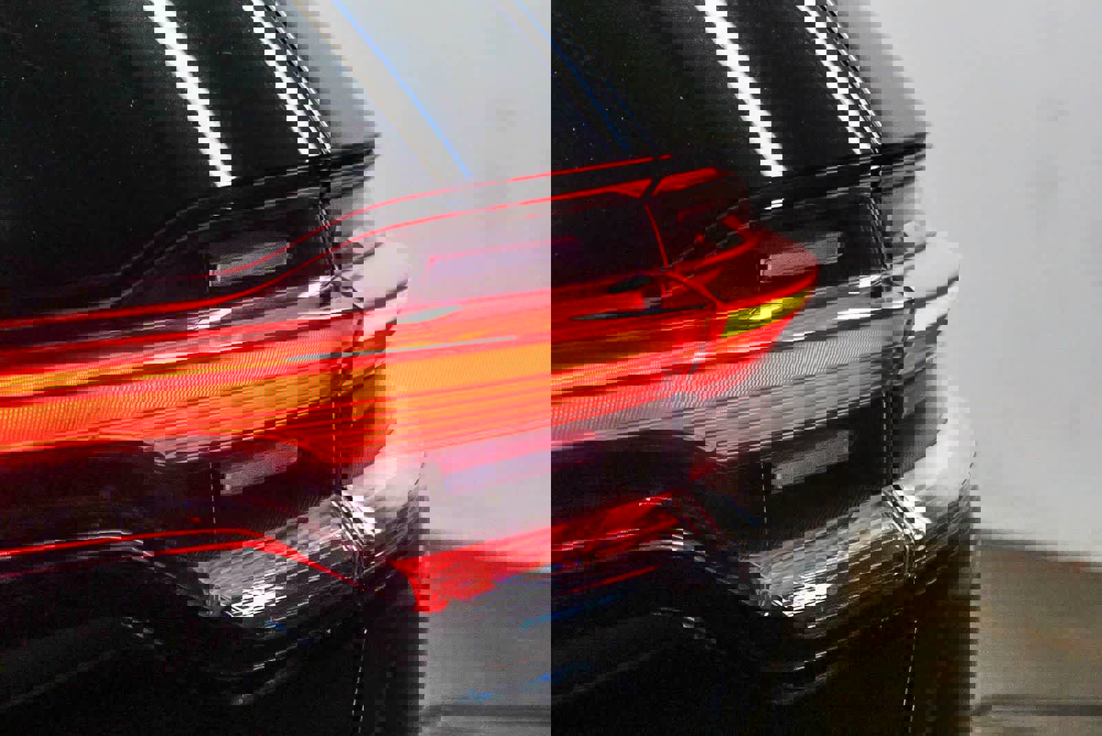 Used 2023 Porsche Macan S image 11