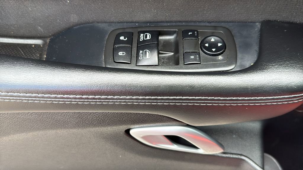 Used 2021 Dodge Challenger SXT image 13