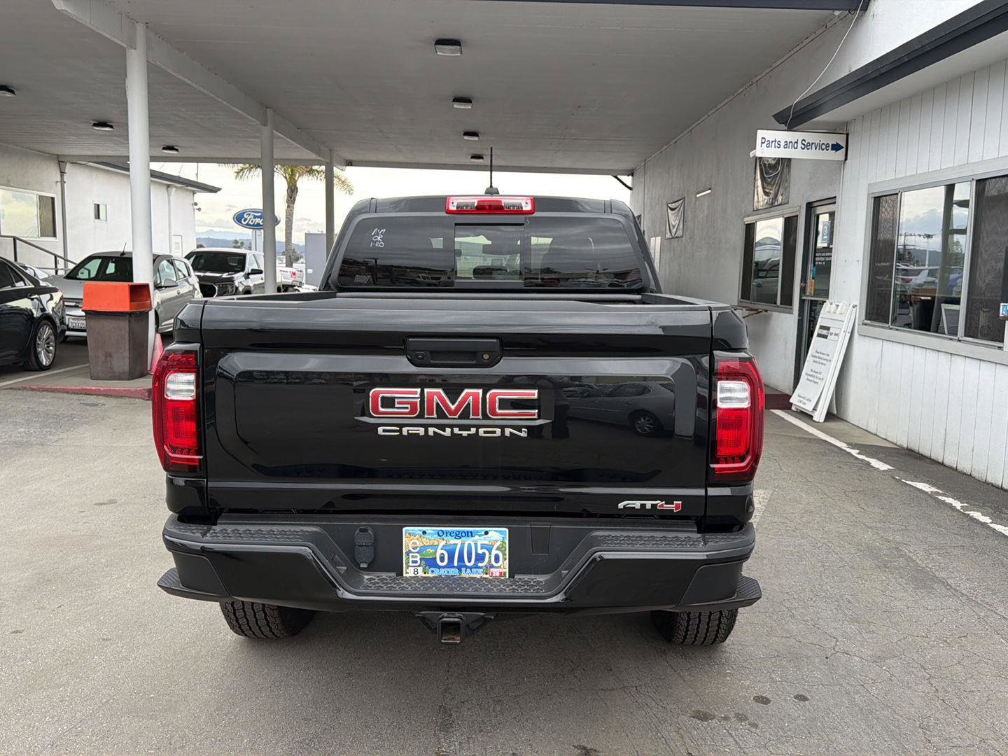 Used 2024 GMC Canyon AT4 image 9