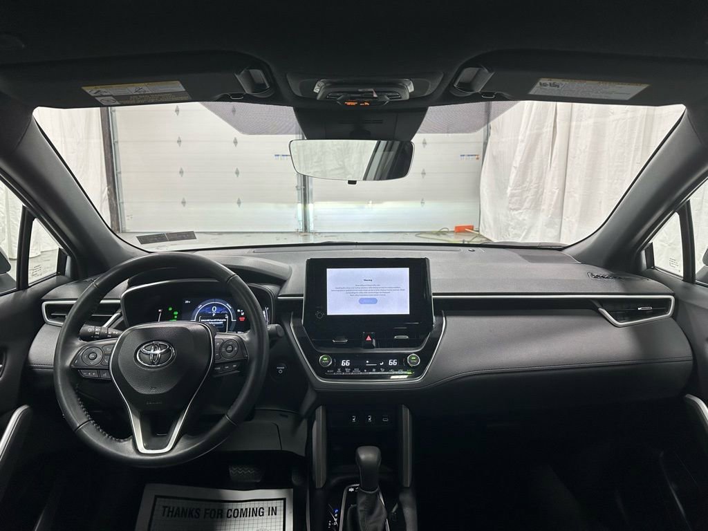 Used 2025 Toyota Corolla Cross XSE w/ Convenience Package image 42