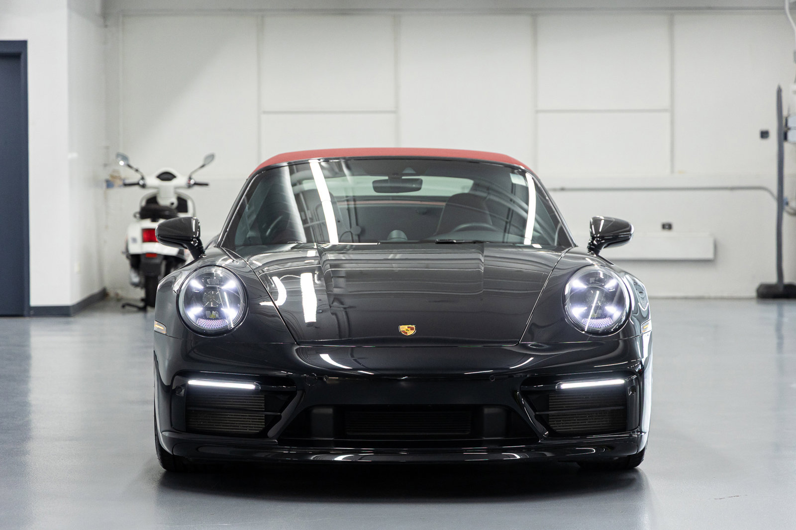 Used 2023 Porsche 911 Carrera S RWD image 10