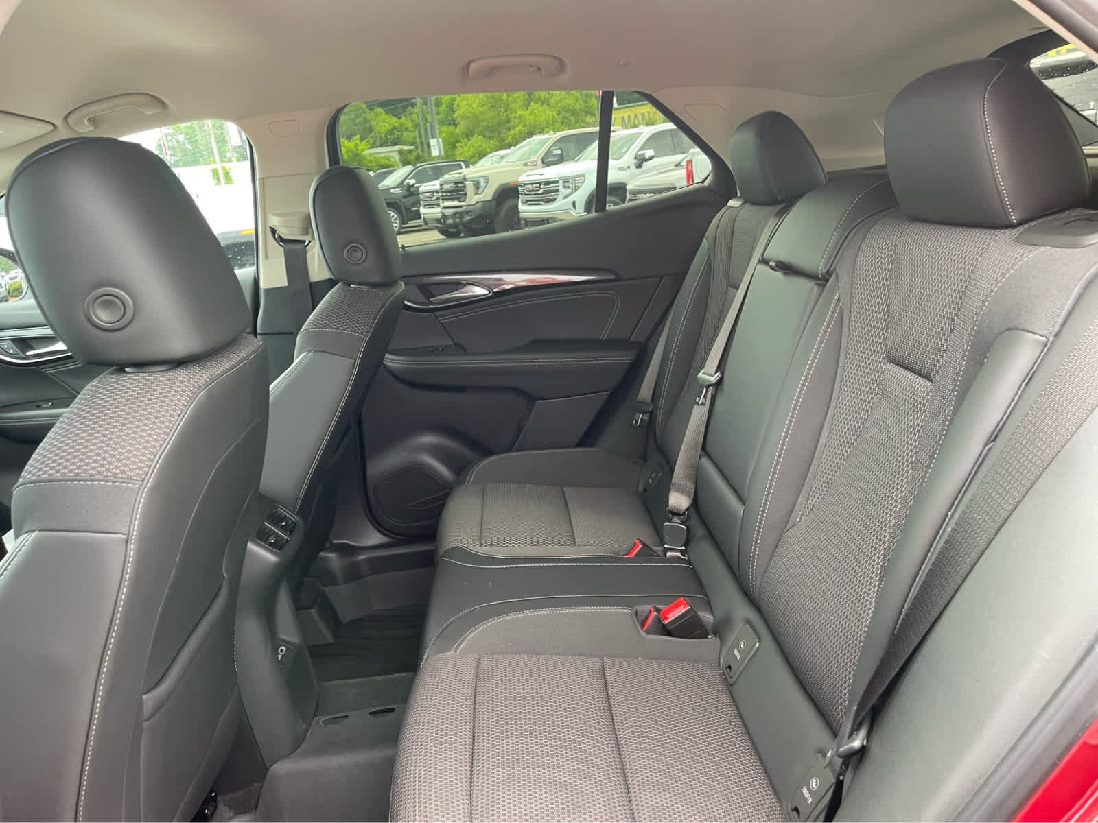 Used 2022 Buick Envision Preferred FWD image 24