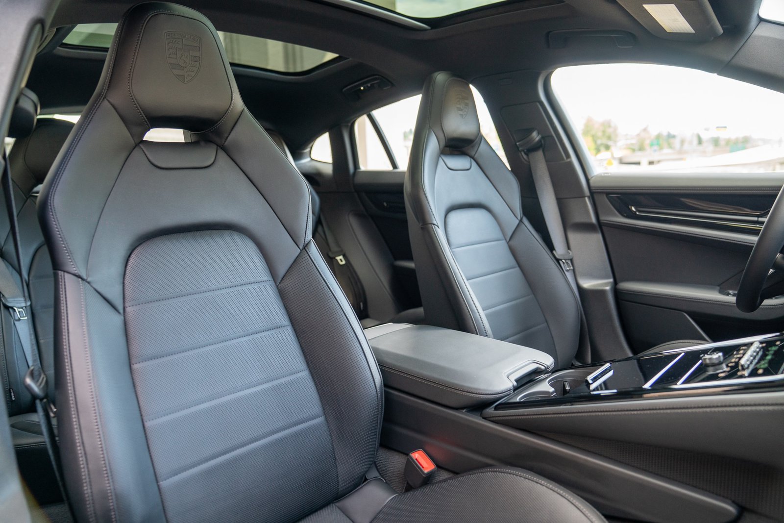 Certified 2025 Porsche Panamera 4 AWD/4WD image 23