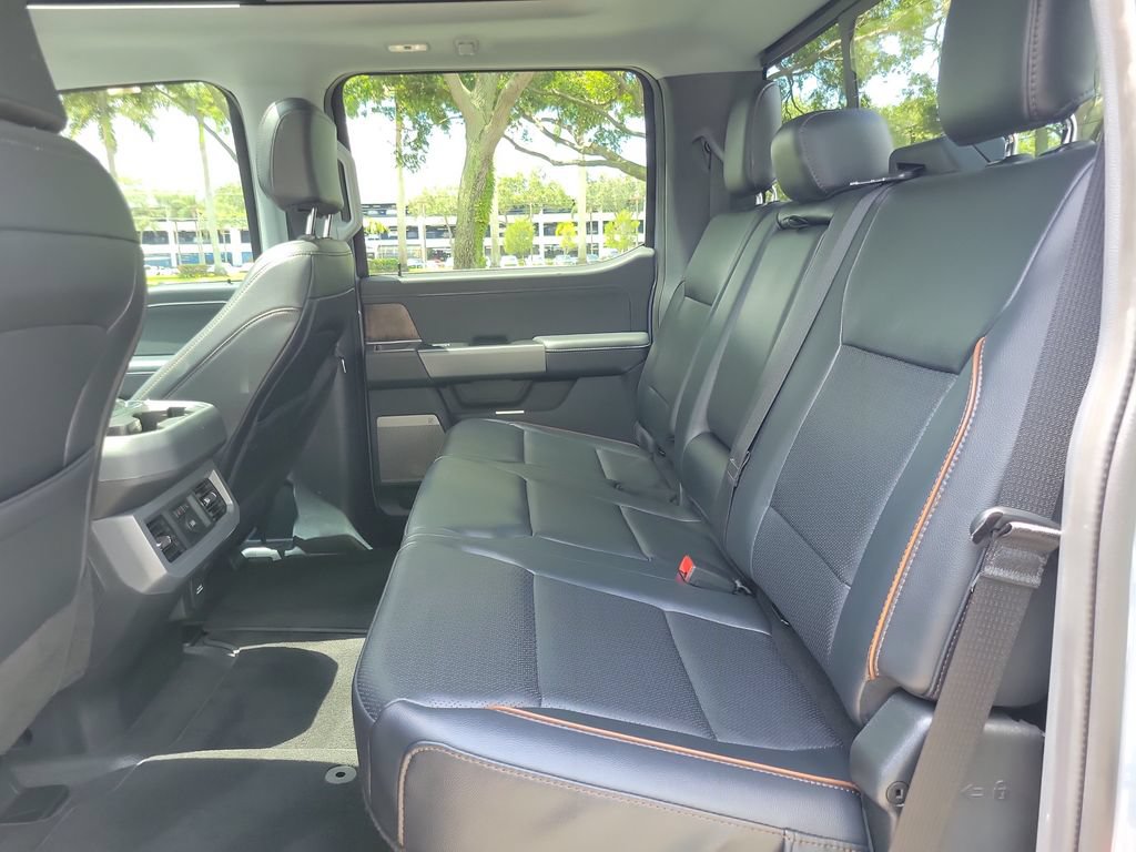 Certified 2025 Ford F250 Lariat w/ Chrome Package AWD/4WD image 8