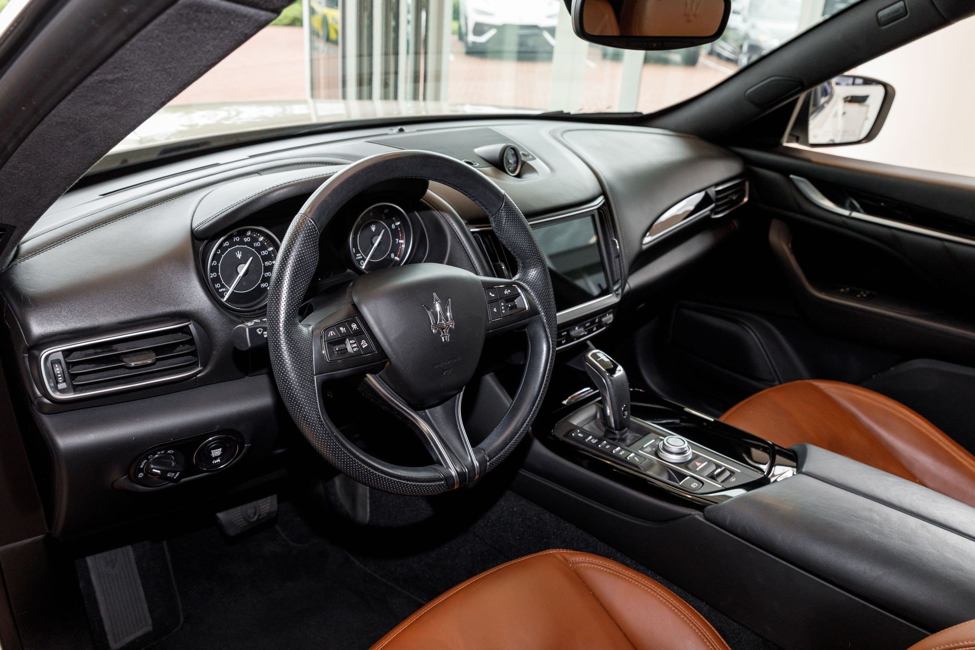 Used 2023 Maserati Levante GT AWD/4WD image 26