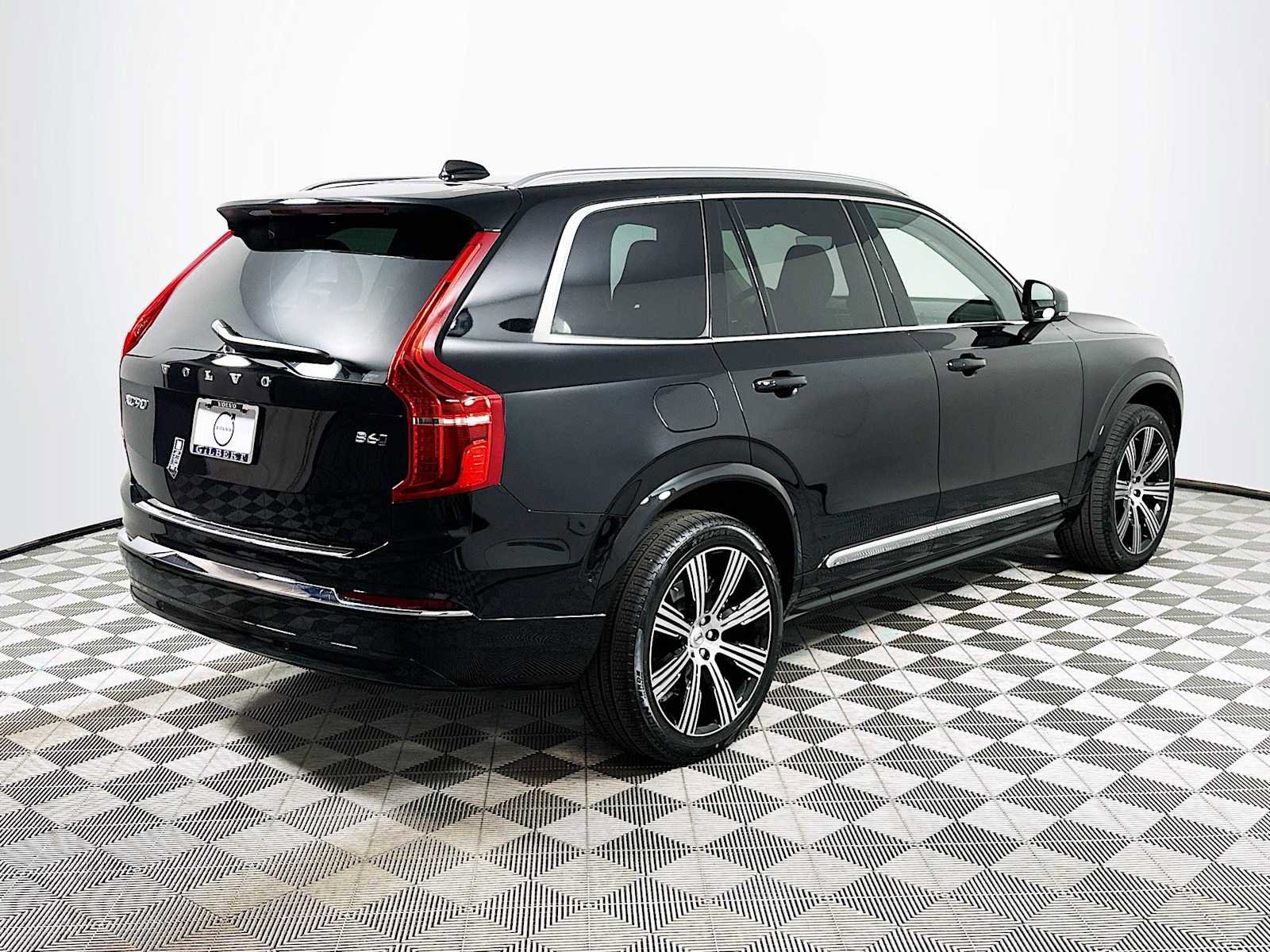 Used 2025 Volvo XC90 B6 Plus w/ Protection Package Premier image 6
