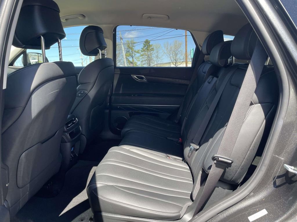 Used 2024 Genesis GV80 2.5T image 12