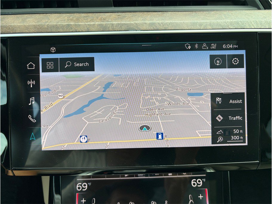 Used 2019 Audi e-tron Prestige w/ Prestige Package AWD/4WD image 32