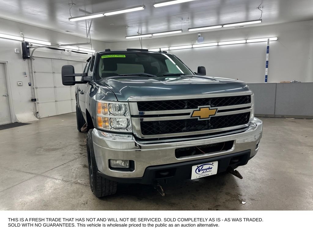 Used 2013 Chevrolet Silverado 2500 LT w/ Interior Plus Package AWD/4WD image 3
