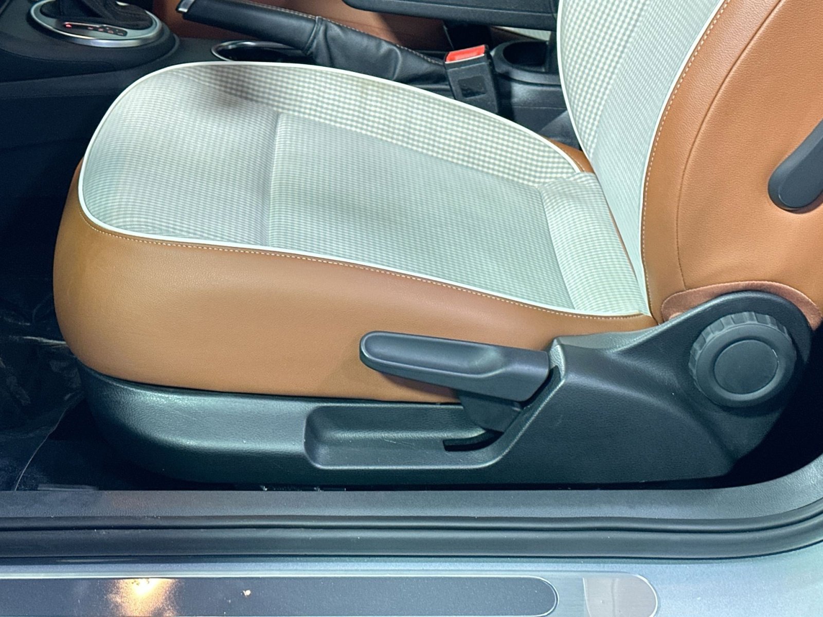 Used 2015 Volkswagen Beetle 1.8T Classic image 14