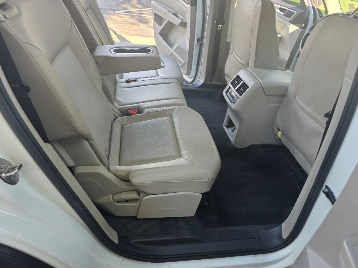Used 2018 Volkswagen Atlas SE FWD image 25
