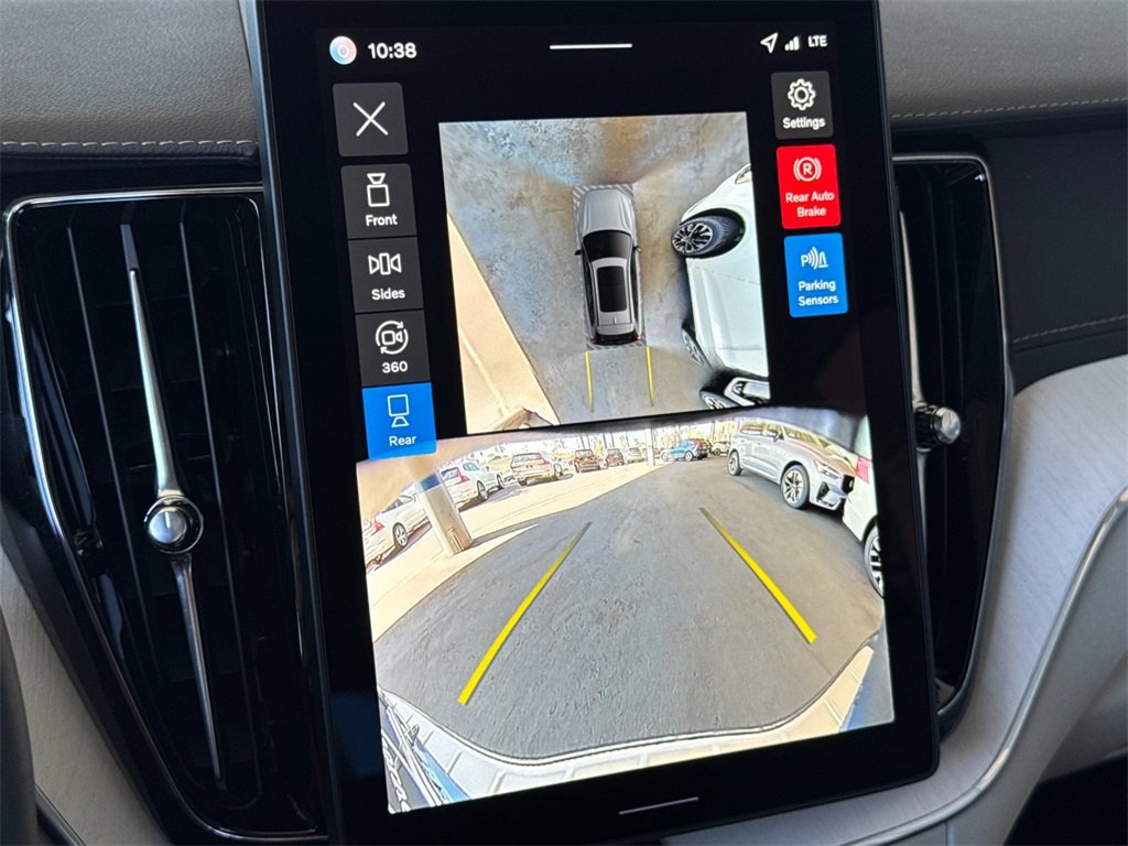 New 2026 Volvo XC60 B5 Ultra w/ Protection Package Premier image 19