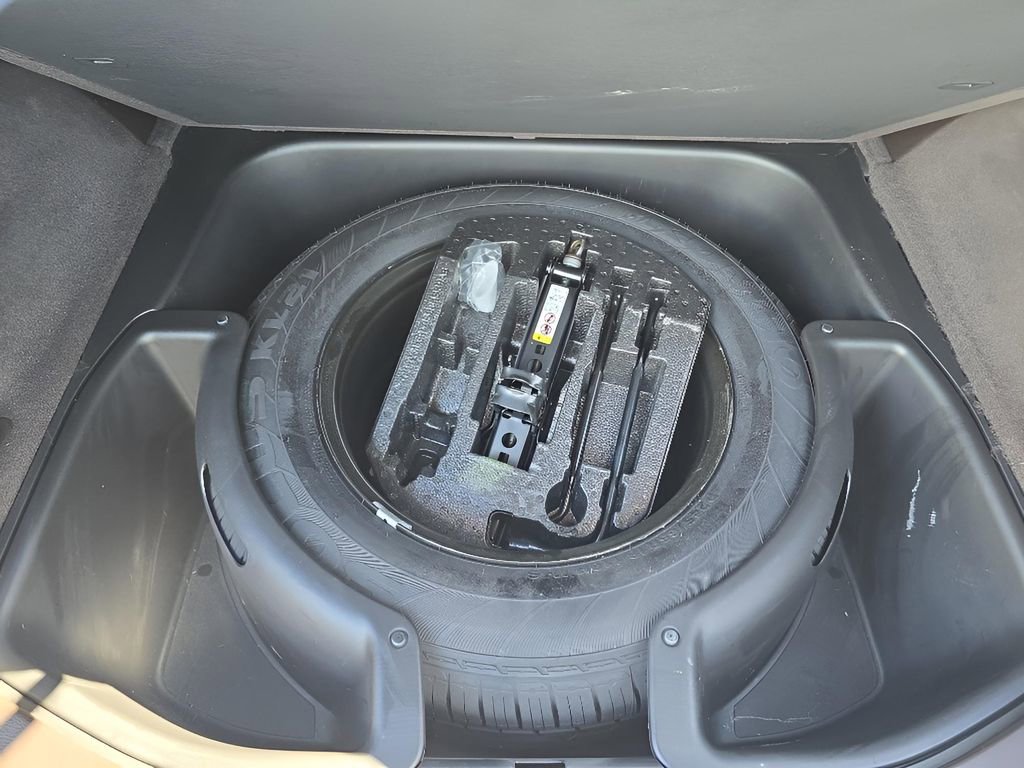 Used 2019 Jeep Grand Cherokee Overland image 12